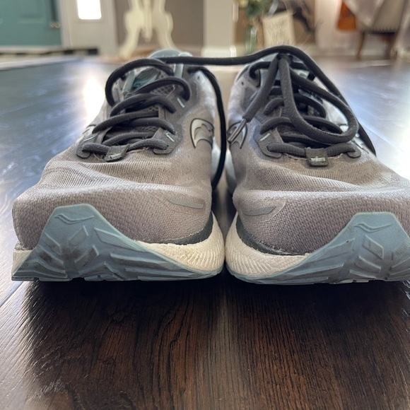 SAUCONY TRIUMPH 19 RUNNING SHOE ALLOY/POWDER - Picture 9 of 9